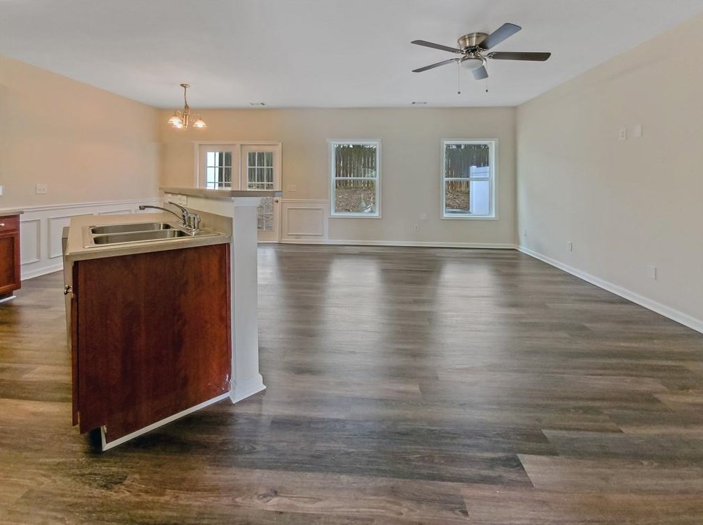 3940 Princeton Lakes Way, Atlanta GA  30331-5595 exterior