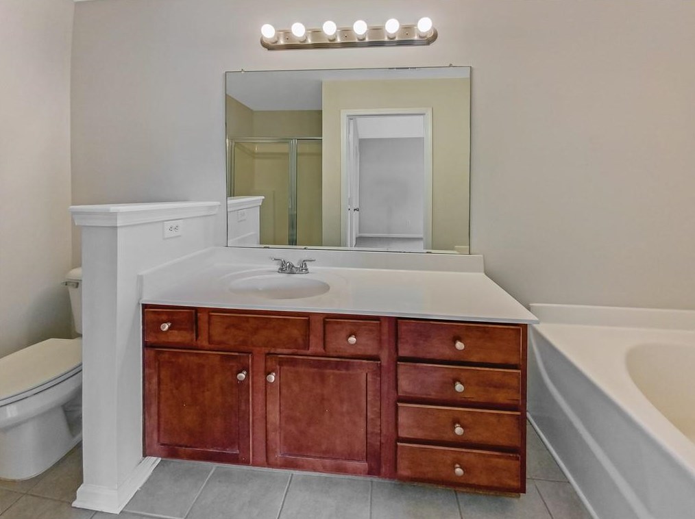 3940 Princeton Lakes Way, Atlanta GA  30331-5595 exterior