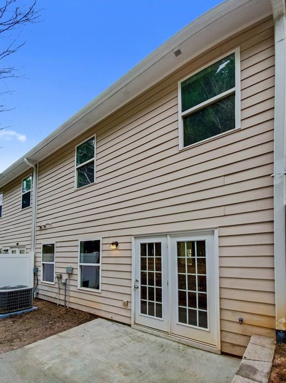 3940 Princeton Lakes Way, Atlanta GA  30331-5595 exterior