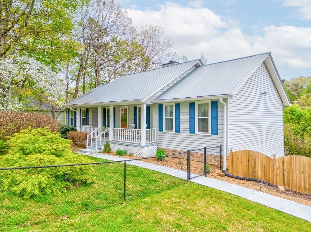 124 Garden Hill Dr, Calhoun, GA 30701