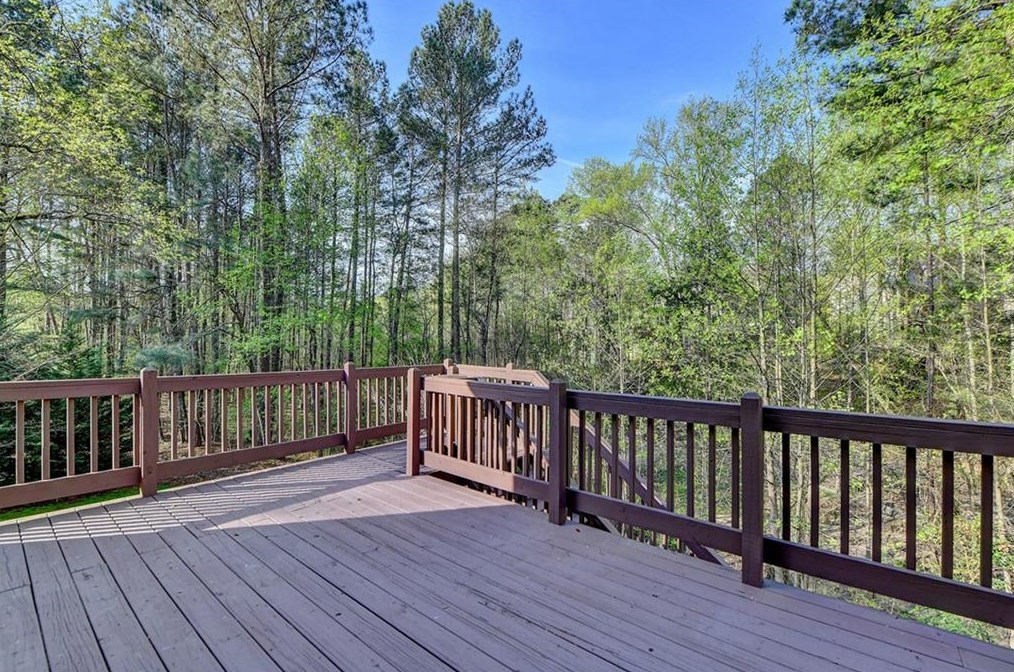 410 Overhill Bnd, Alpharetta GA  30005-8974 exterior