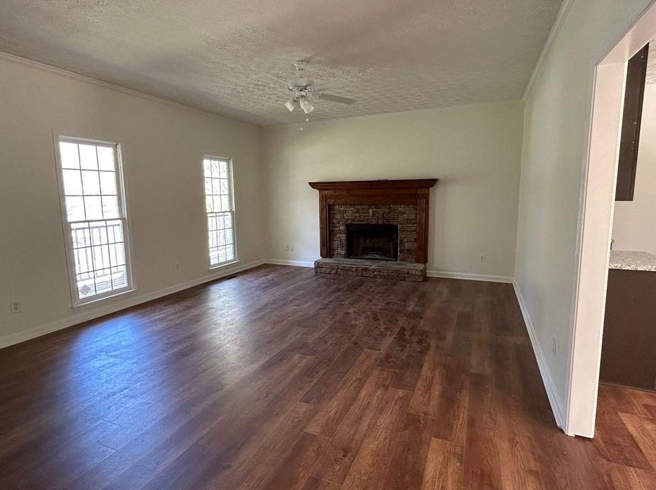 121 Glenmark Ln, Dallas, GA 30157
