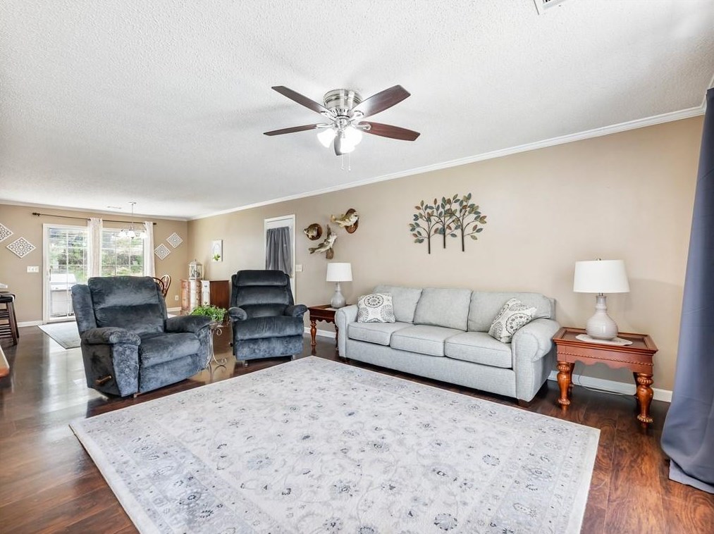 55 Sunny Ln, Commerce, GA 30529