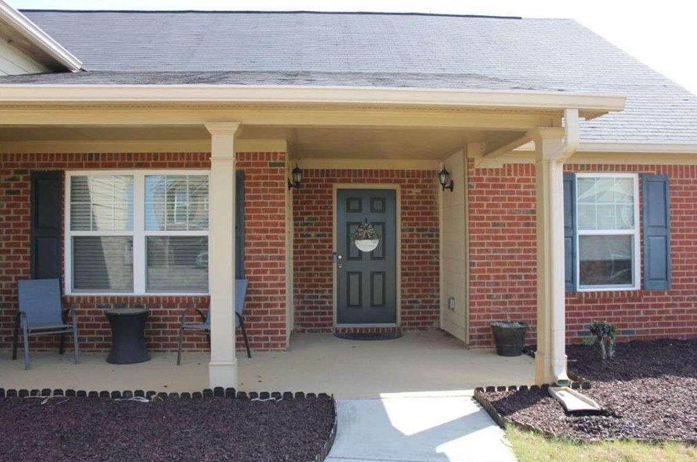 220 Sky Hawk Ln, Macon, GA 31216-4300