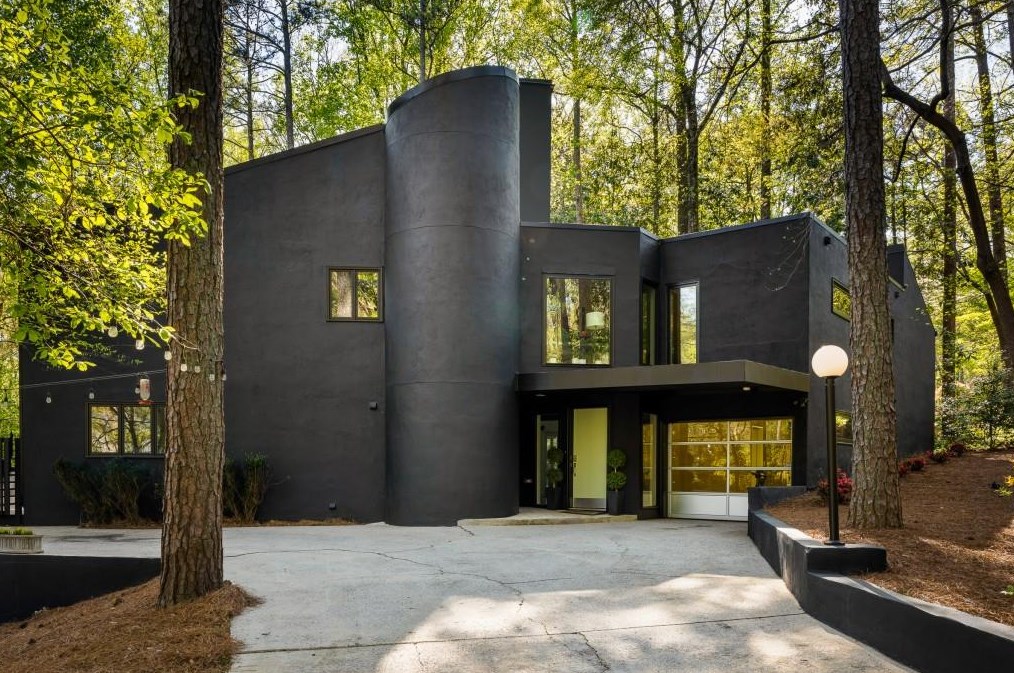 1042 Nawench Dr, Atlanta GA  30327-1340 exterior