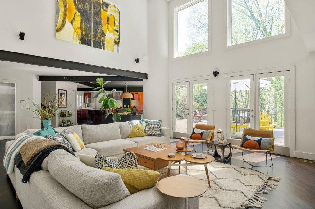 1042 Nawench Dr, Atlanta GA  30327-1340 exterior
