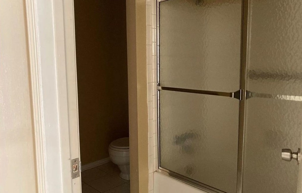 3254 Strawberry Ln, Decatur GA  30034-4138 exterior