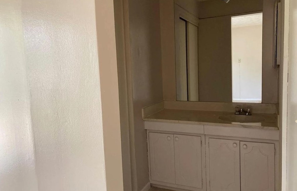 3254 Strawberry Ln, Decatur GA  30034-4138 exterior