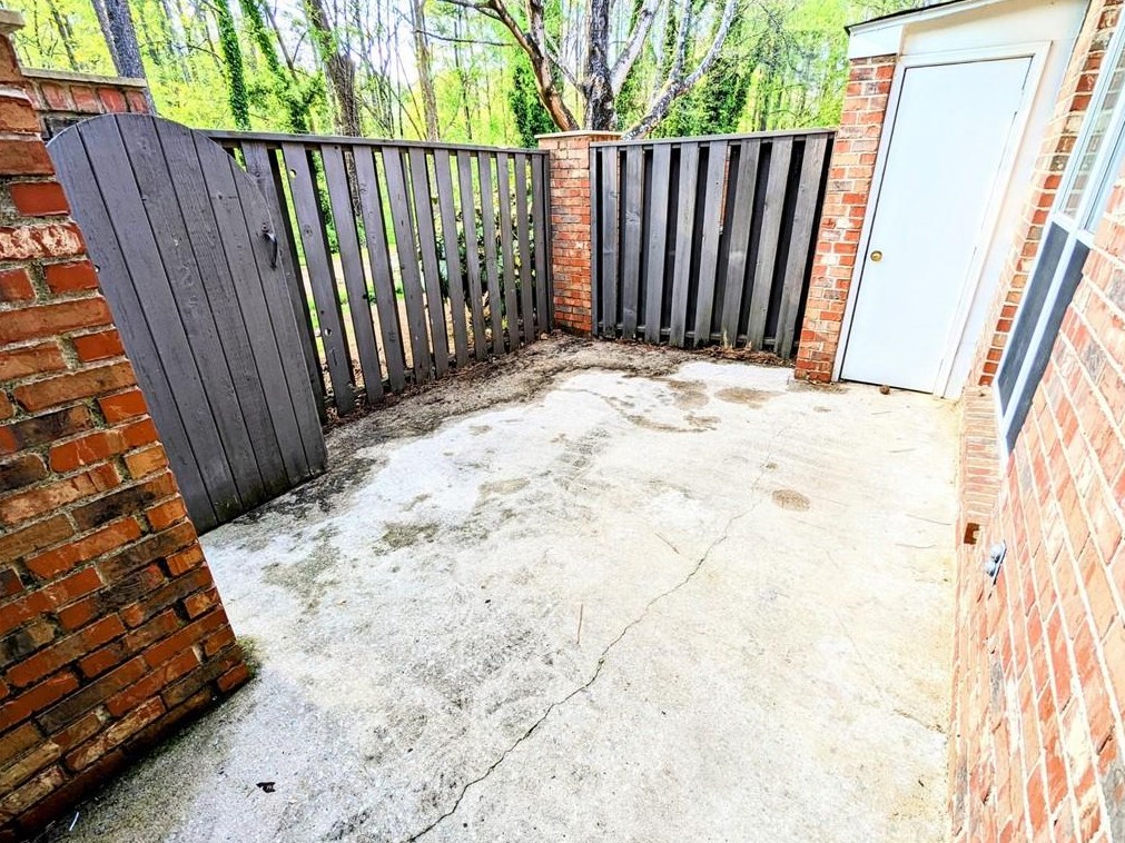 2 Valley Forge Pl, Atlanta GA  30318-1455 exterior