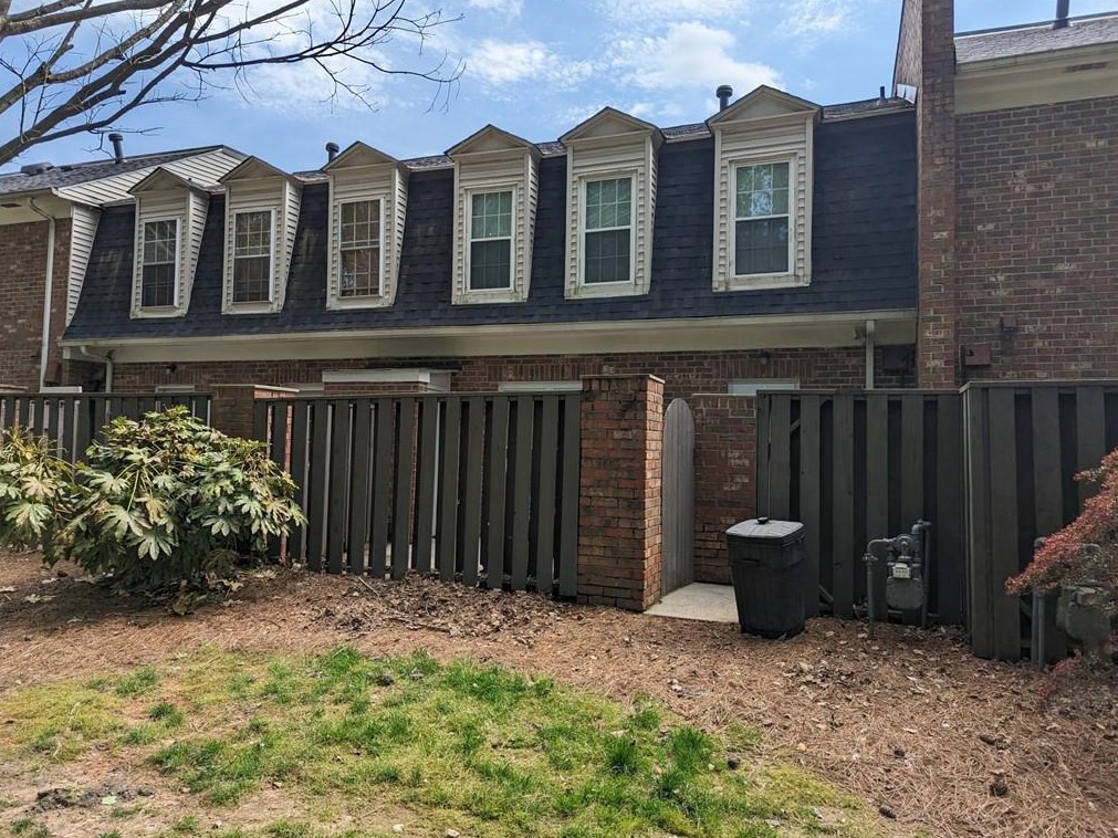 2 Valley Forge Pl, Atlanta GA  30318-1455 exterior
