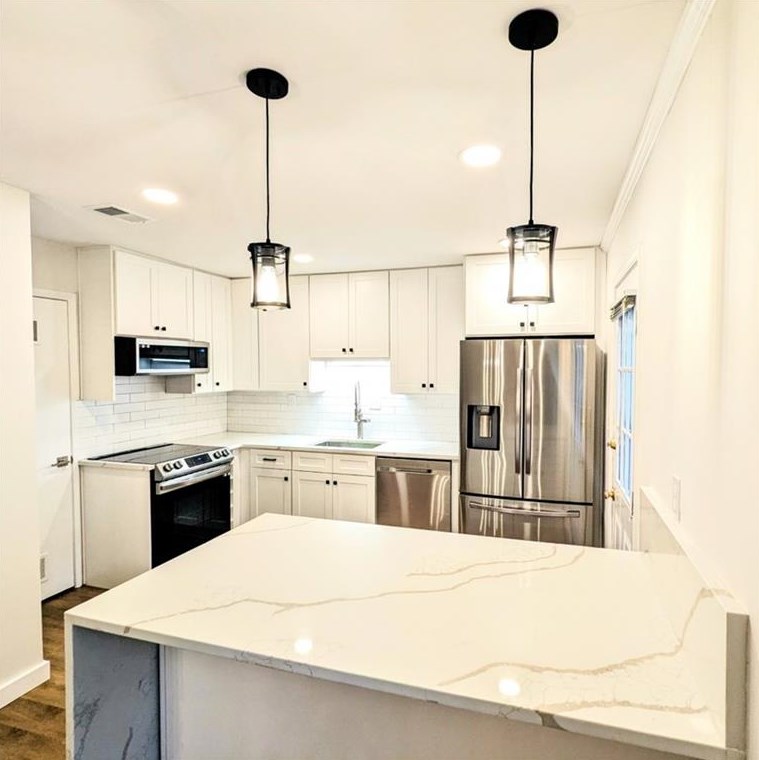 2 Valley Forge Pl, Atlanta GA  30318-1455 exterior