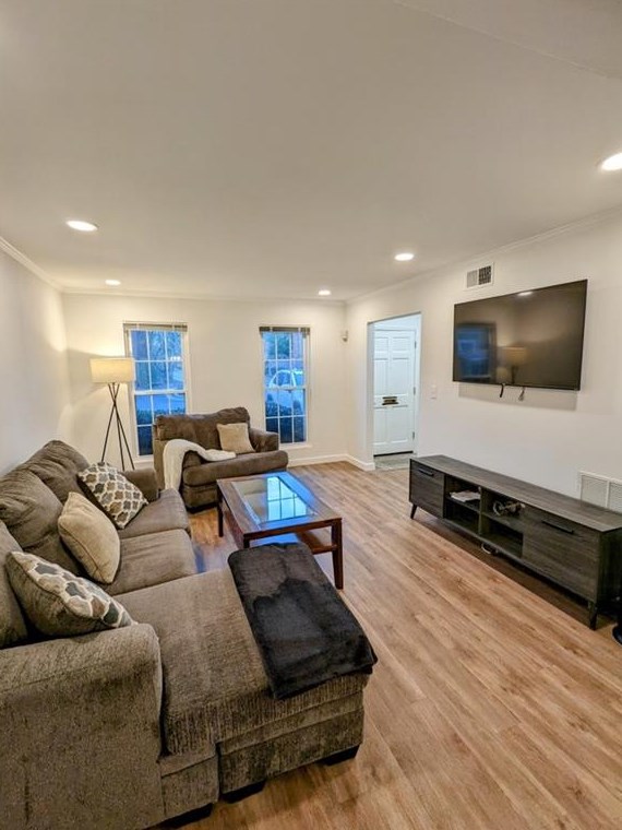2 Valley Forge Pl, Atlanta GA  30318-1455 exterior