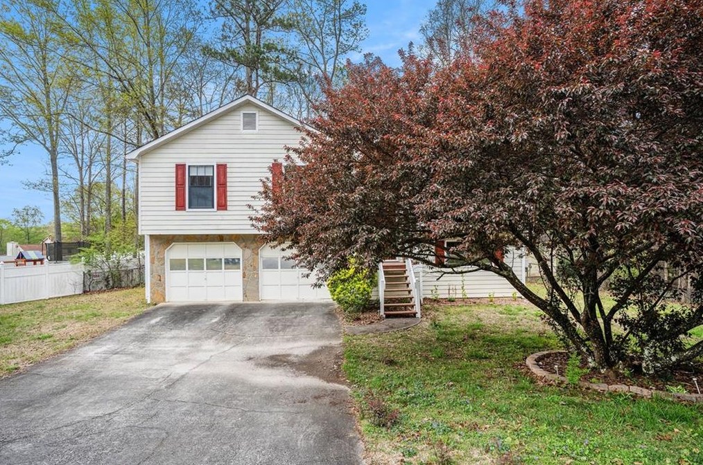 2699 Lantern Trl, Lithia Springs, GA 30122-2792