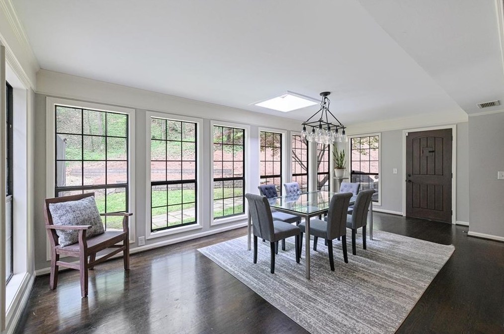 4384 Whitewater Creek Rd, Atlanta GA  30327-3958 exterior