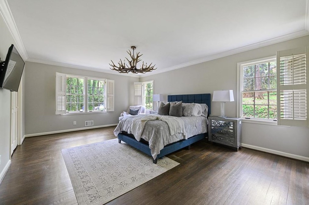 4384 Whitewater Creek Rd, Atlanta GA  30327-3958 exterior