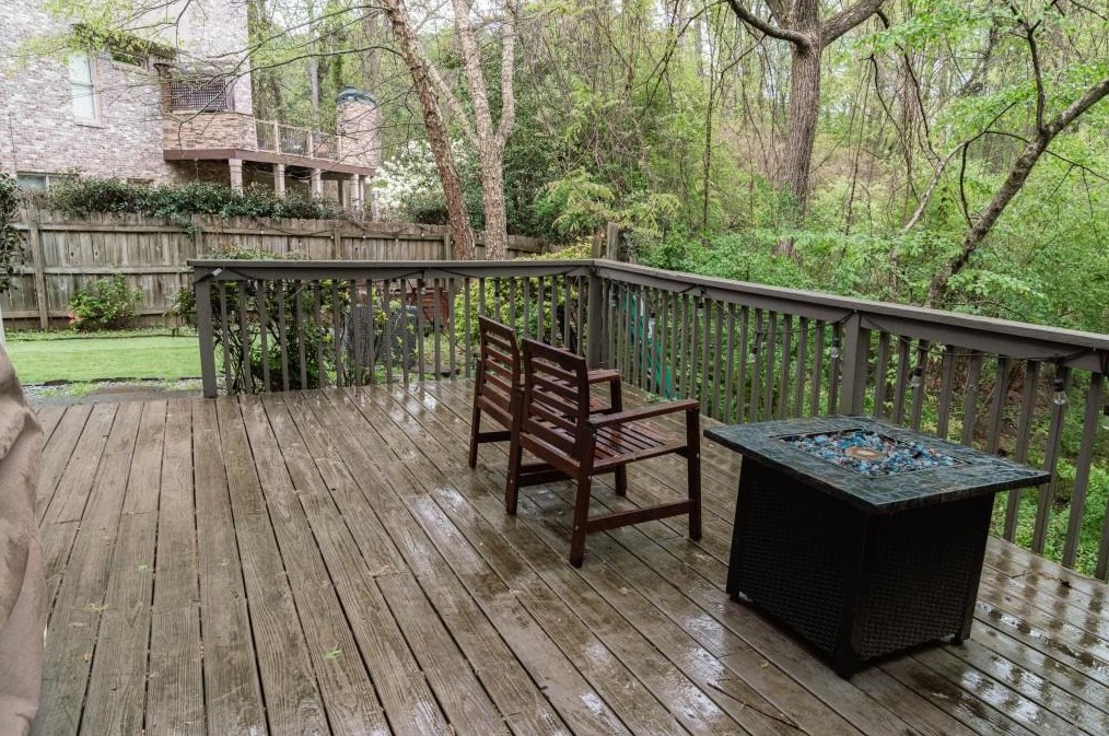 1587 Reserve Cir, Decatur GA  30033-1538 exterior