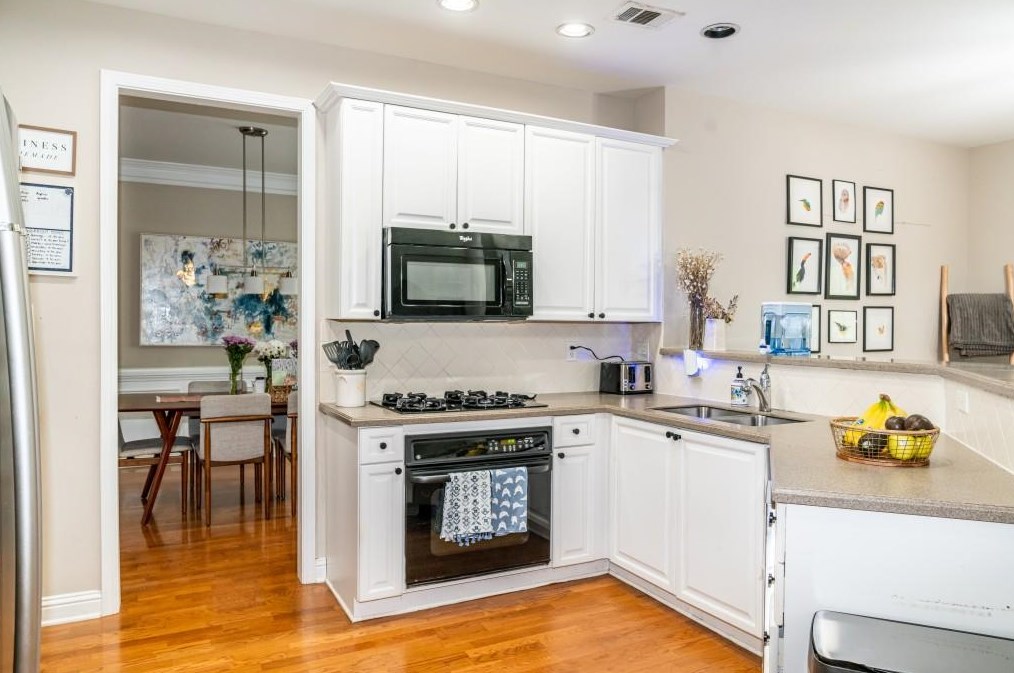 1587 Reserve Cir, Decatur GA  30033-1538 exterior