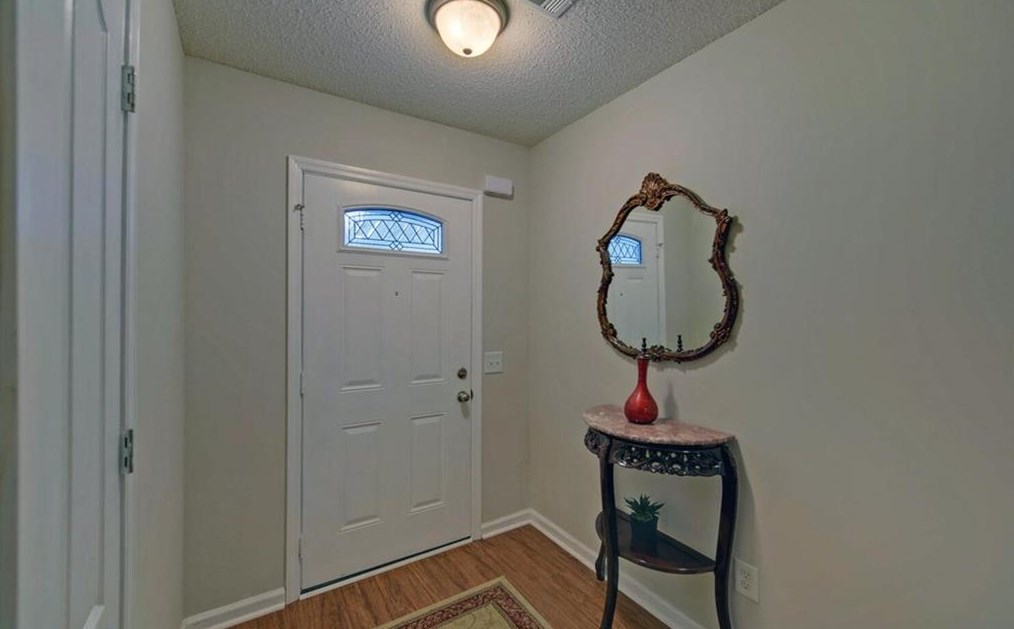 102 Logan Ct, Statham, GA 30666