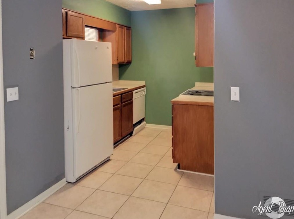 221 Chads Ford Way, Roswell, GA 30076-2087