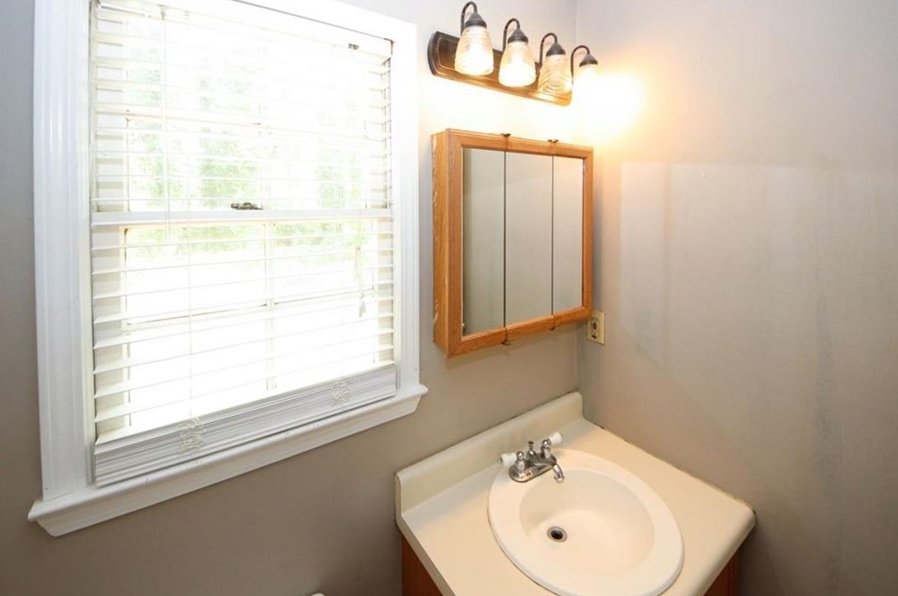 419 Indian Hills Dr, Dallas GA  30157-0628 exterior