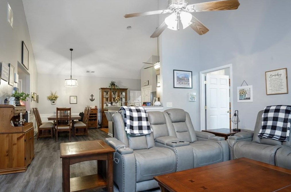 164 Camry Ln, Grayson, GA 30017