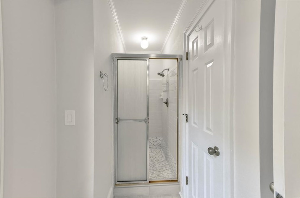 1875 Bedfordshire Ct, Decatur GA  30033-1400 exterior