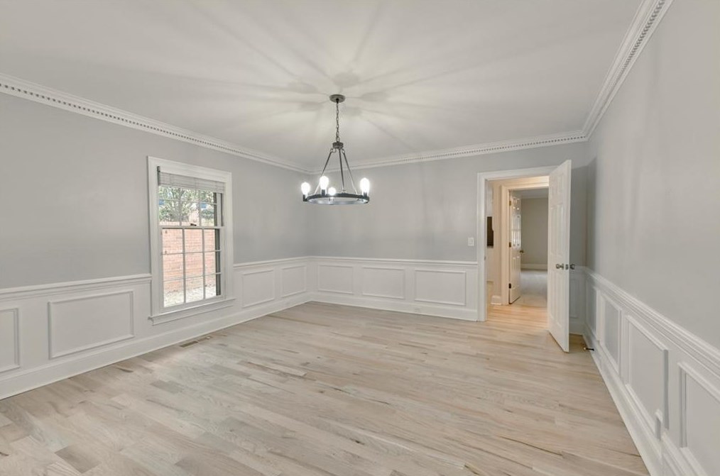 1875 Bedfordshire Ct, Decatur GA  30033-1400 exterior