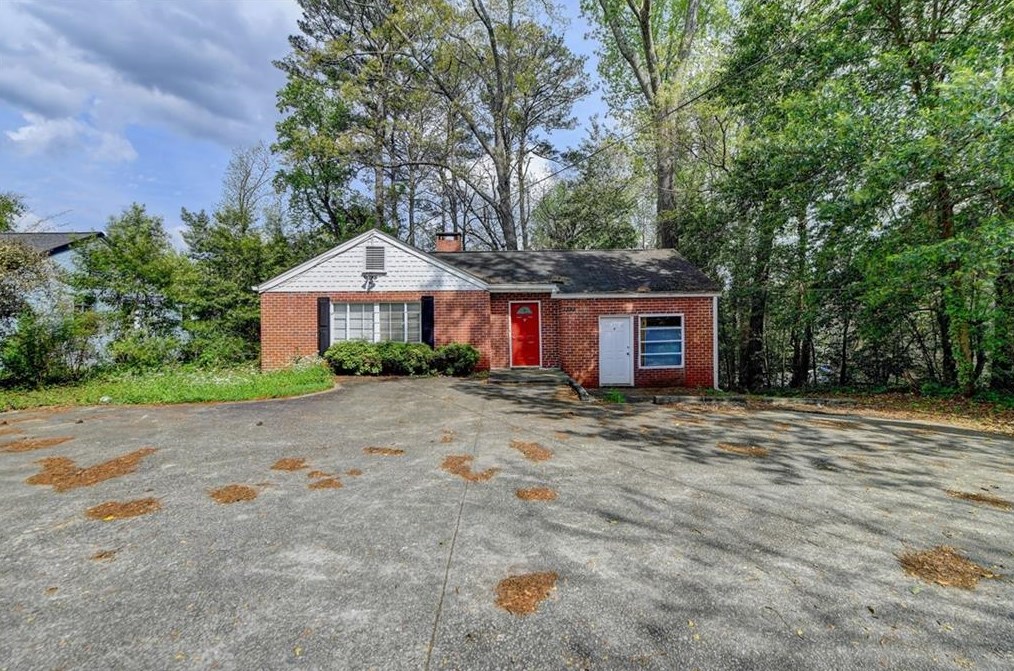 1399 Clairmont Rd, Decatur GA  30033-5311 exterior