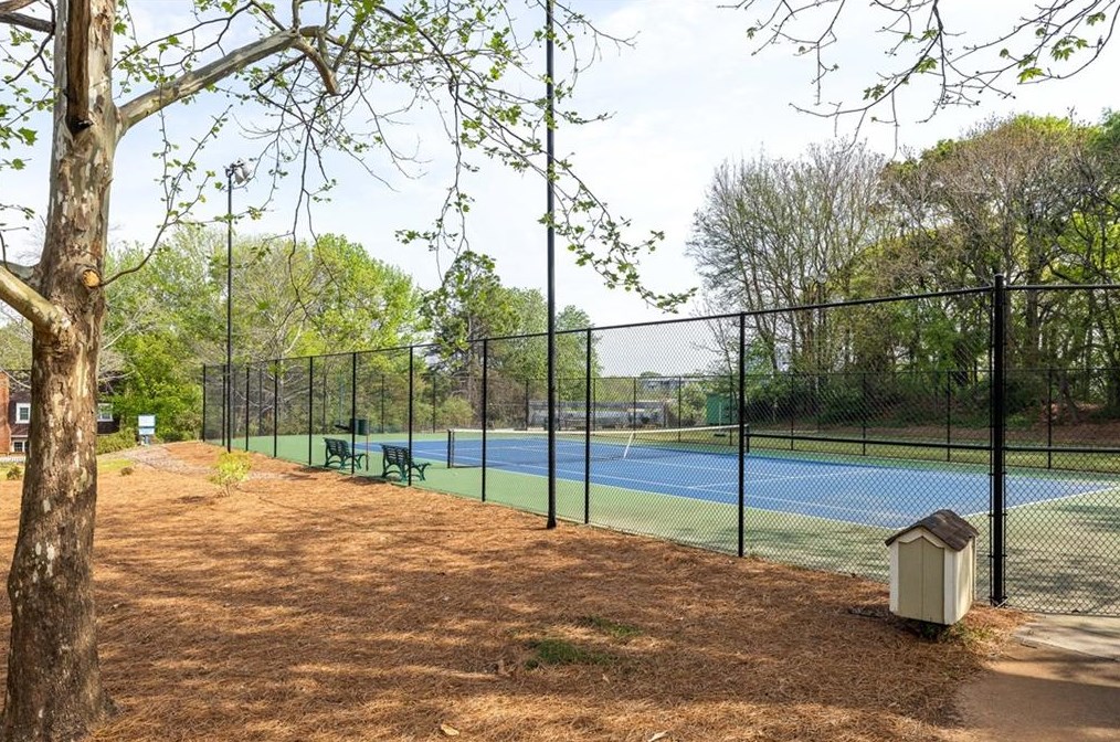 115 Woodbury Pl, Decatur GA  30030-2966 exterior