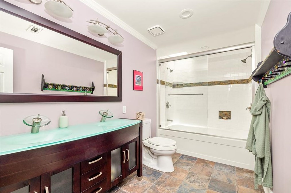 115 Woodbury Pl, Decatur GA  30030-2966 exterior