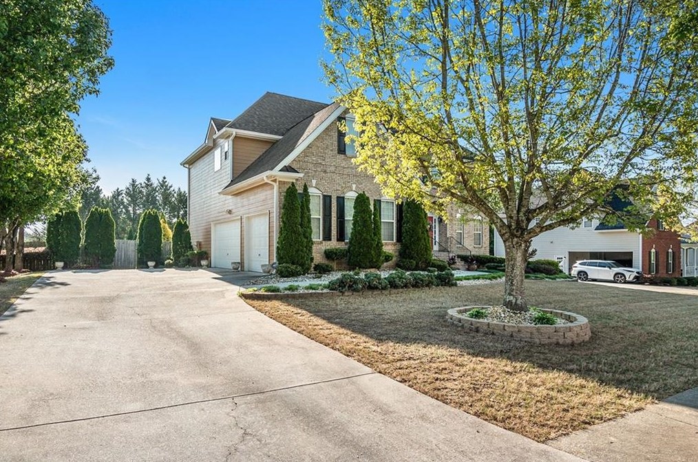 4945 Smokestone Dr, Douglasville, GA 30135-8415