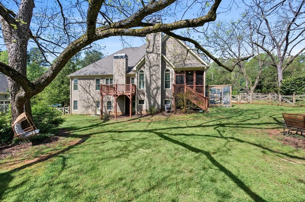 90 Elaine Dr, Roswell, GA 30075-4608