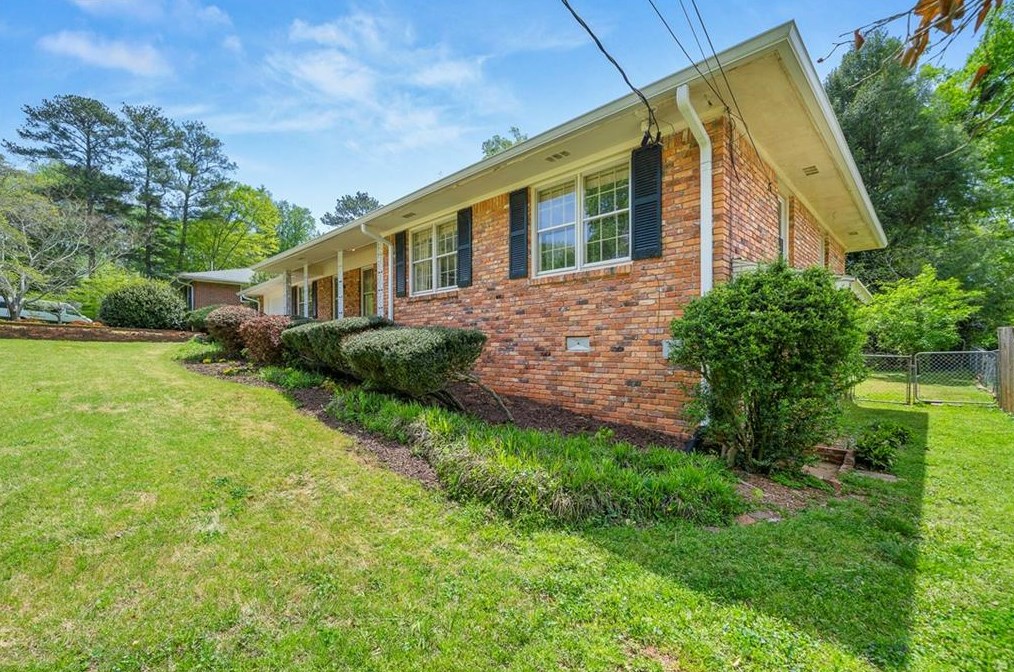 3831 Danbury Ln, Decatur GA  30032-1434 exterior