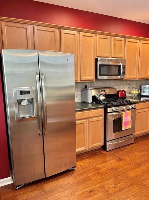4704 Creekside Villas Way, Smyrna GA  30082-4895 exterior