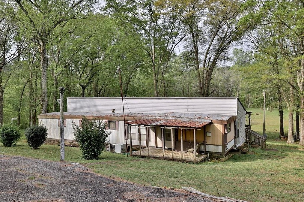 46 Valley Trl, Acworth, GA 30101-6509