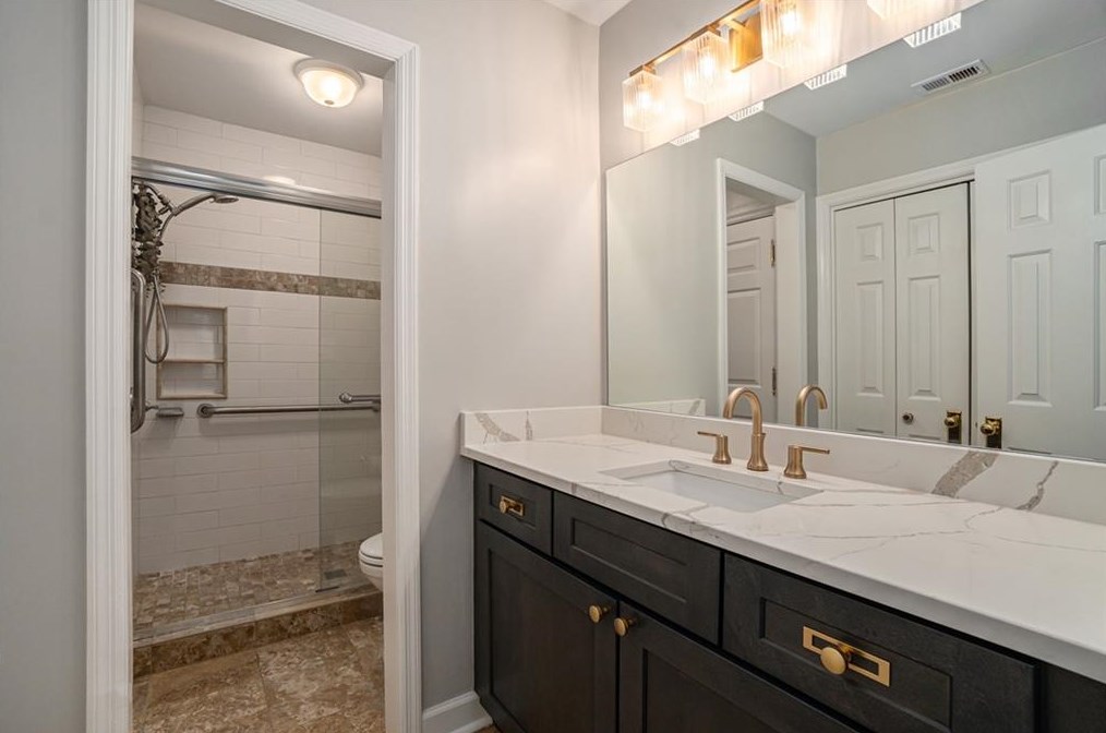 2380 Leafgate Rd, Decatur GA  30033-2021 exterior