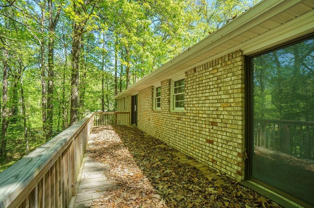 5645 Forest Dr, Acworth GA  30102-5737 exterior