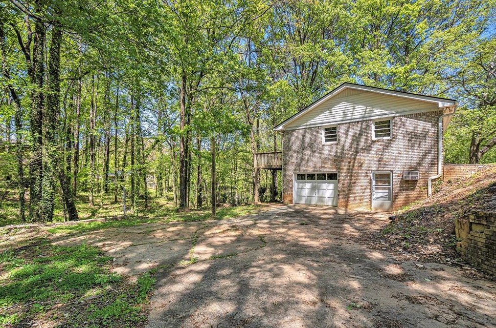 5645 Forest Dr, Acworth GA  30102-5737 exterior