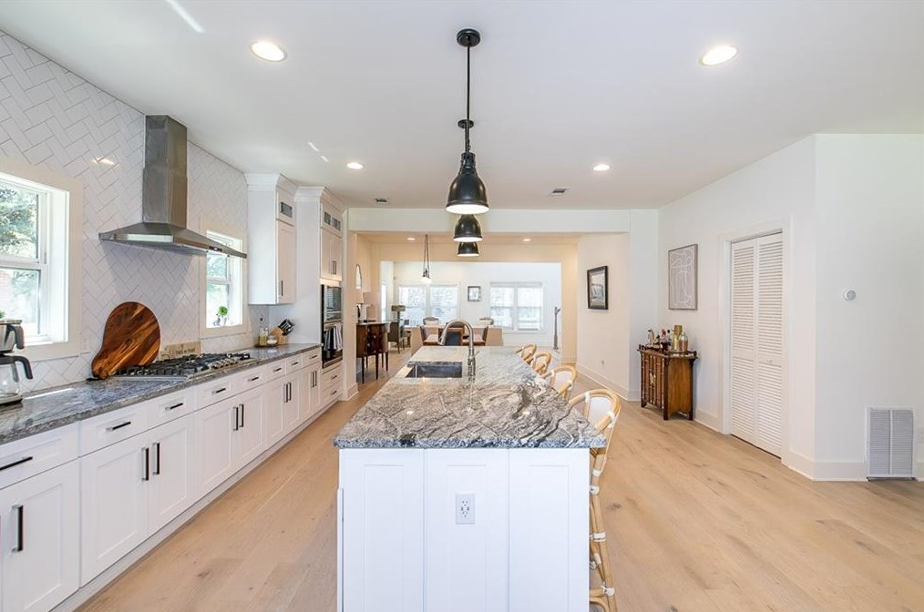 544 Ashburton Ave, Decatur GA  30032-4068 exterior