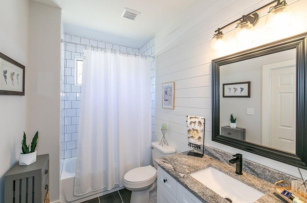 544 Ashburton Ave, Decatur GA  30032-4068 exterior