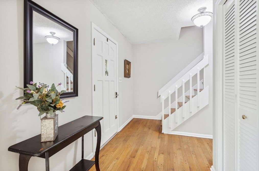 1200 Martin Ridge Rd, Roswell, GA 30076-2862