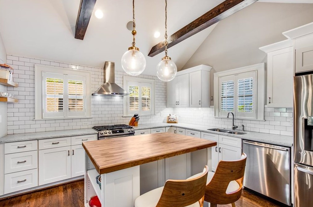 325 Montgomery St, Decatur GA  30030-2425 exterior