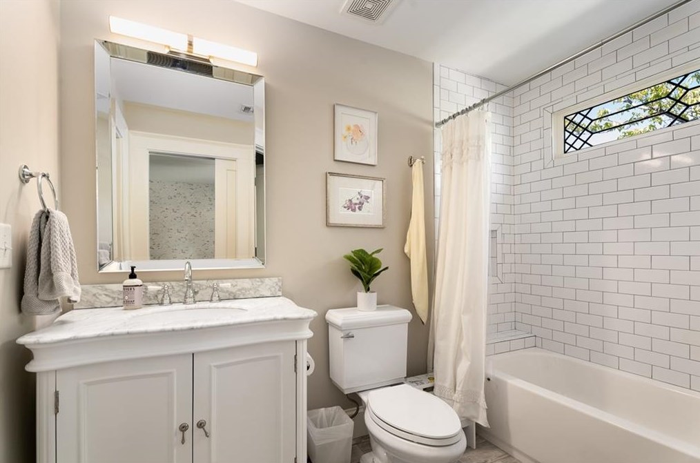 325 Montgomery St, Decatur GA  30030-2425 exterior