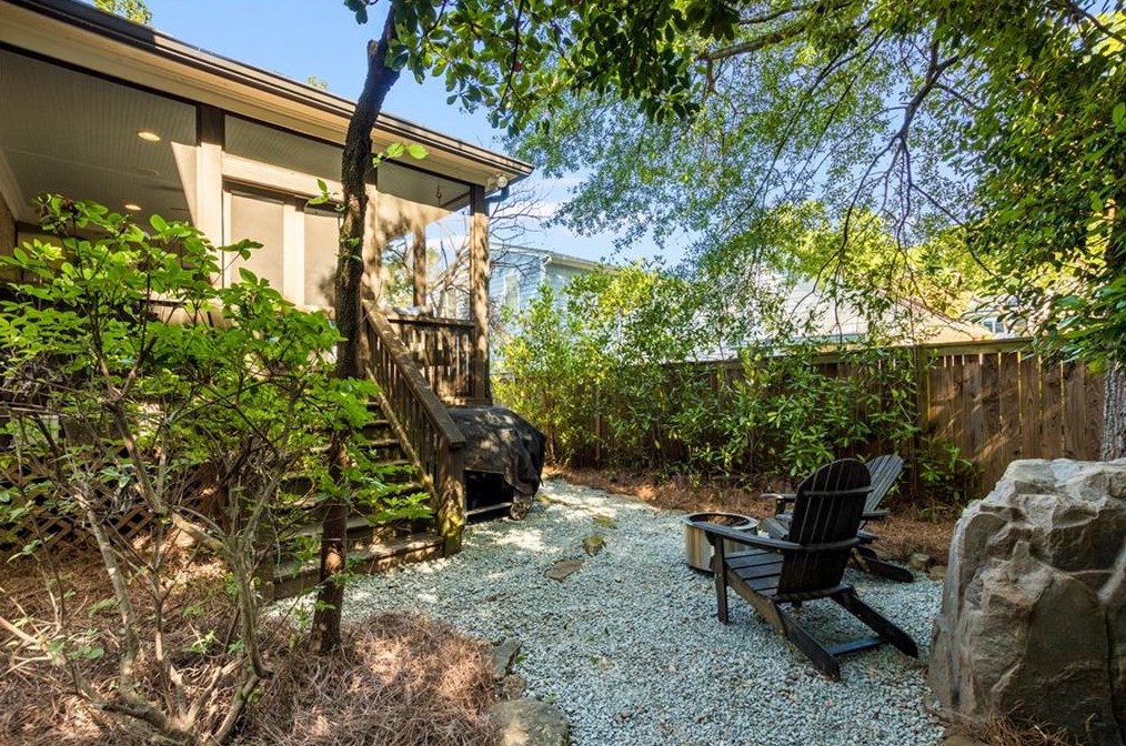 325 Montgomery St, Decatur GA  30030-2425 exterior