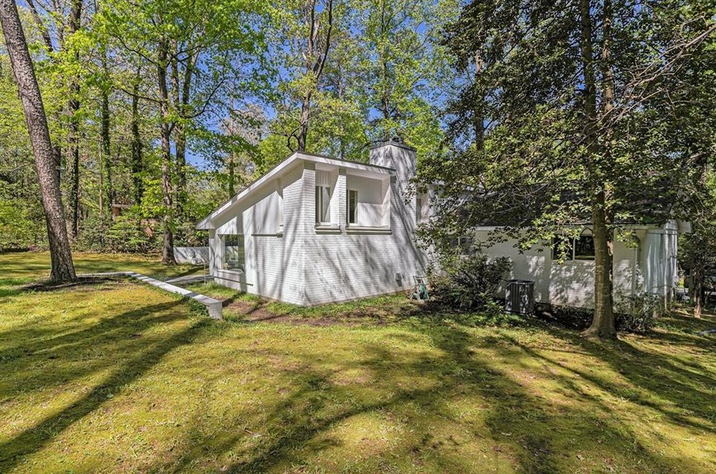 921 Vistavia Cir, Decatur GA  30033-3428 exterior