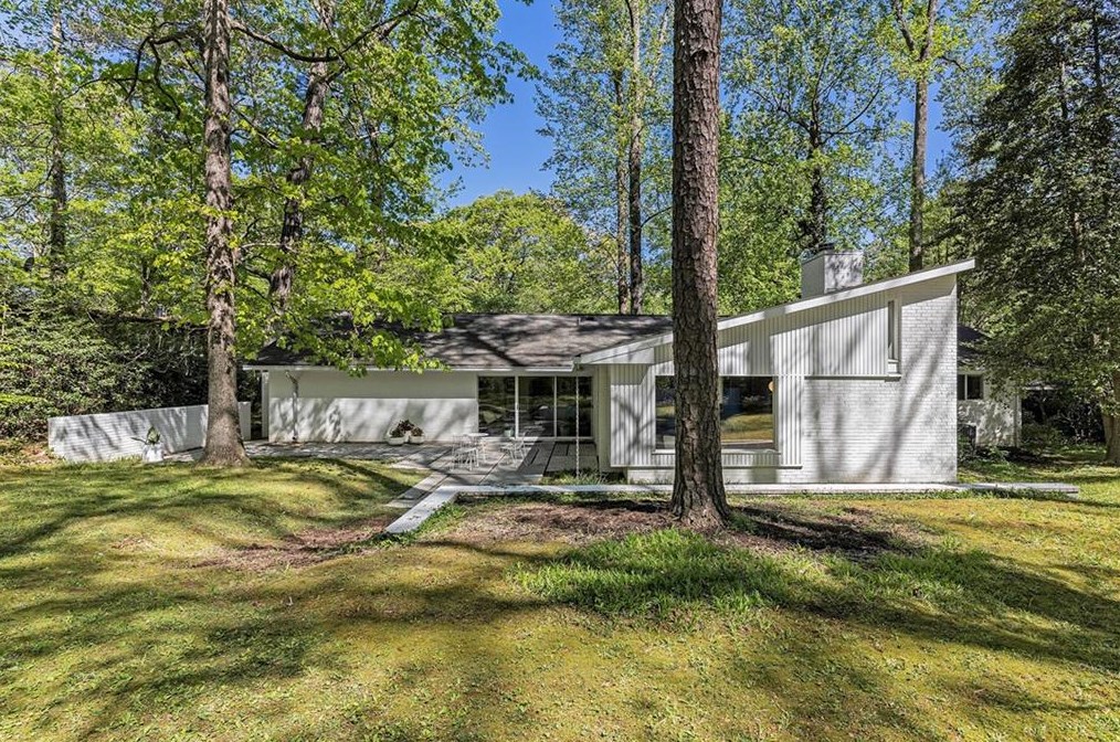 921 Vistavia Cir, Decatur GA  30033-3428 exterior