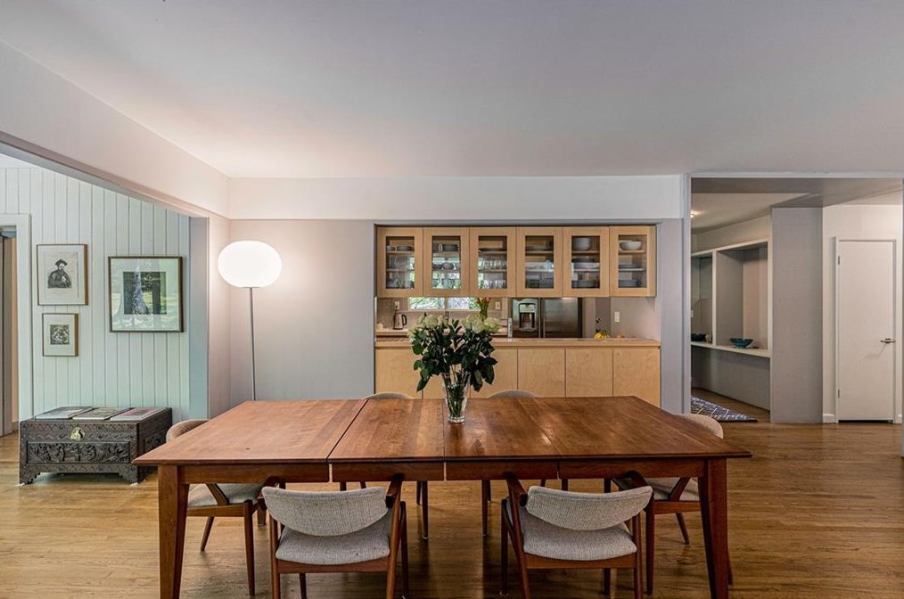 921 Vistavia Cir, Decatur GA  30033-3428 exterior