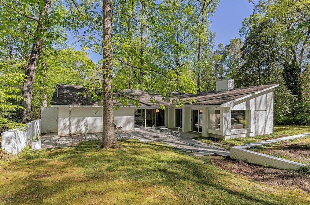 921 Vistavia Cir, Decatur GA  30033-3428 exterior