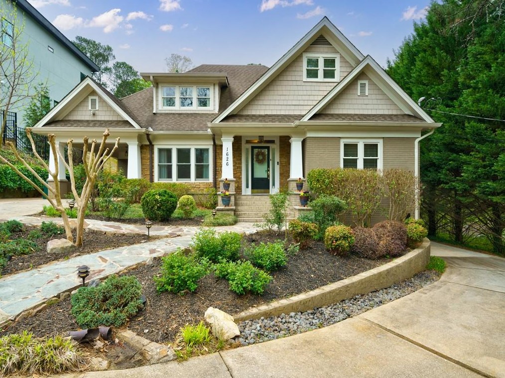 1626 Frazier Rd, Decatur GA  30033-1807 exterior