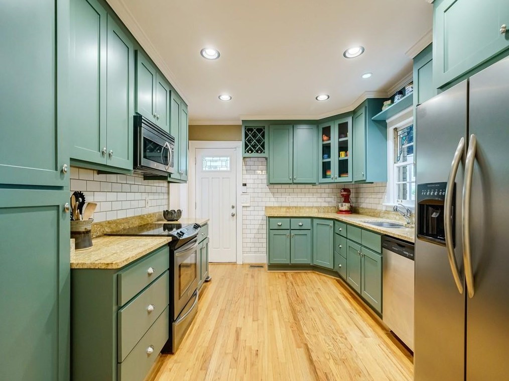 1626 Frazier Rd, Decatur GA  30033-1807 exterior